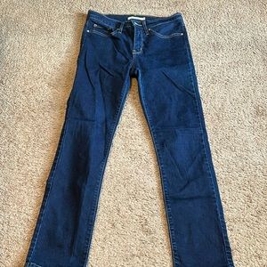 Womens Levi shaping Slim Jean